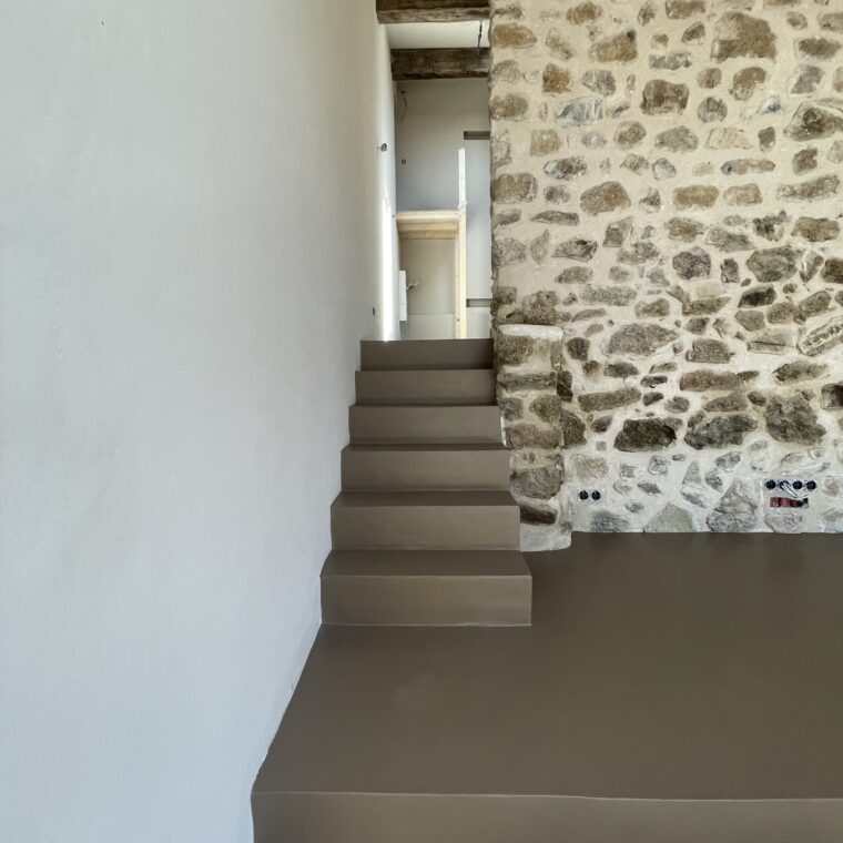 IHS48N1SQWaSsmrUrKpRA rotated